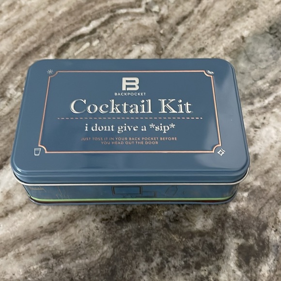 Don’t Give a Sip Cocktail Kit - Picture 2 of 2